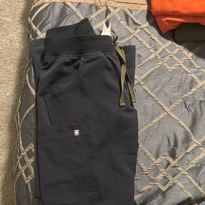 Figs Quiet navy Kade - s